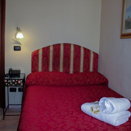 מילאנו Hotel Sicilia מראה חיצוני תמונה