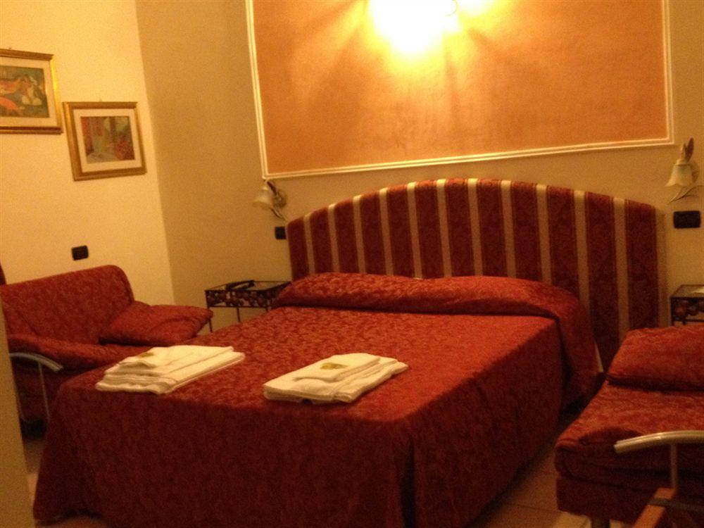מילאנו Hotel Sicilia מראה חיצוני תמונה